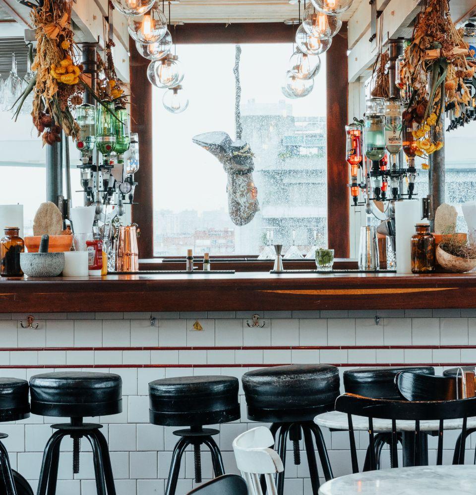 APACHE ROOFTOP BAR The Click Clack Hotel Bogotá Bogota APACHE ROOFTOP BAR The Click Clack Hotel Bogotá Bogota