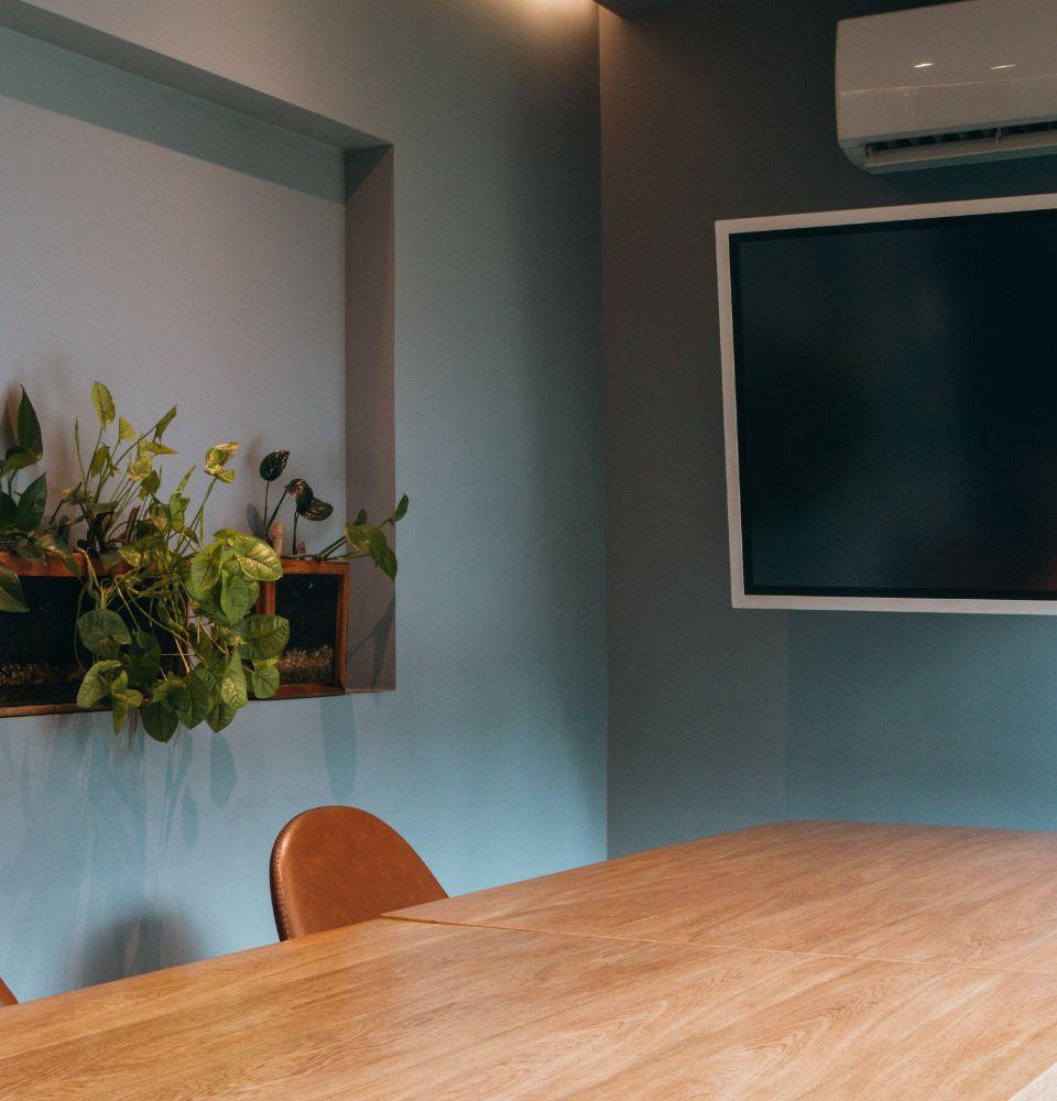 SALA DE JUNTAS  The Click Clack Hotel Medellín SALA DE JUNTAS  The Click Clack Hotel Medellín